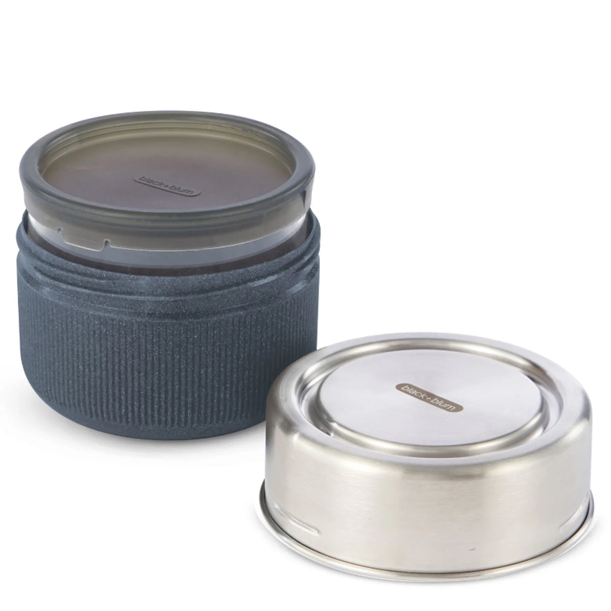 This lunch pot features a 600ml Borosilicate glass bowl that is lightweight and has a sustainable wood fibre base to keep your food cool. The lid is made of stainless steel for added durability. www.moralepatches.com.au