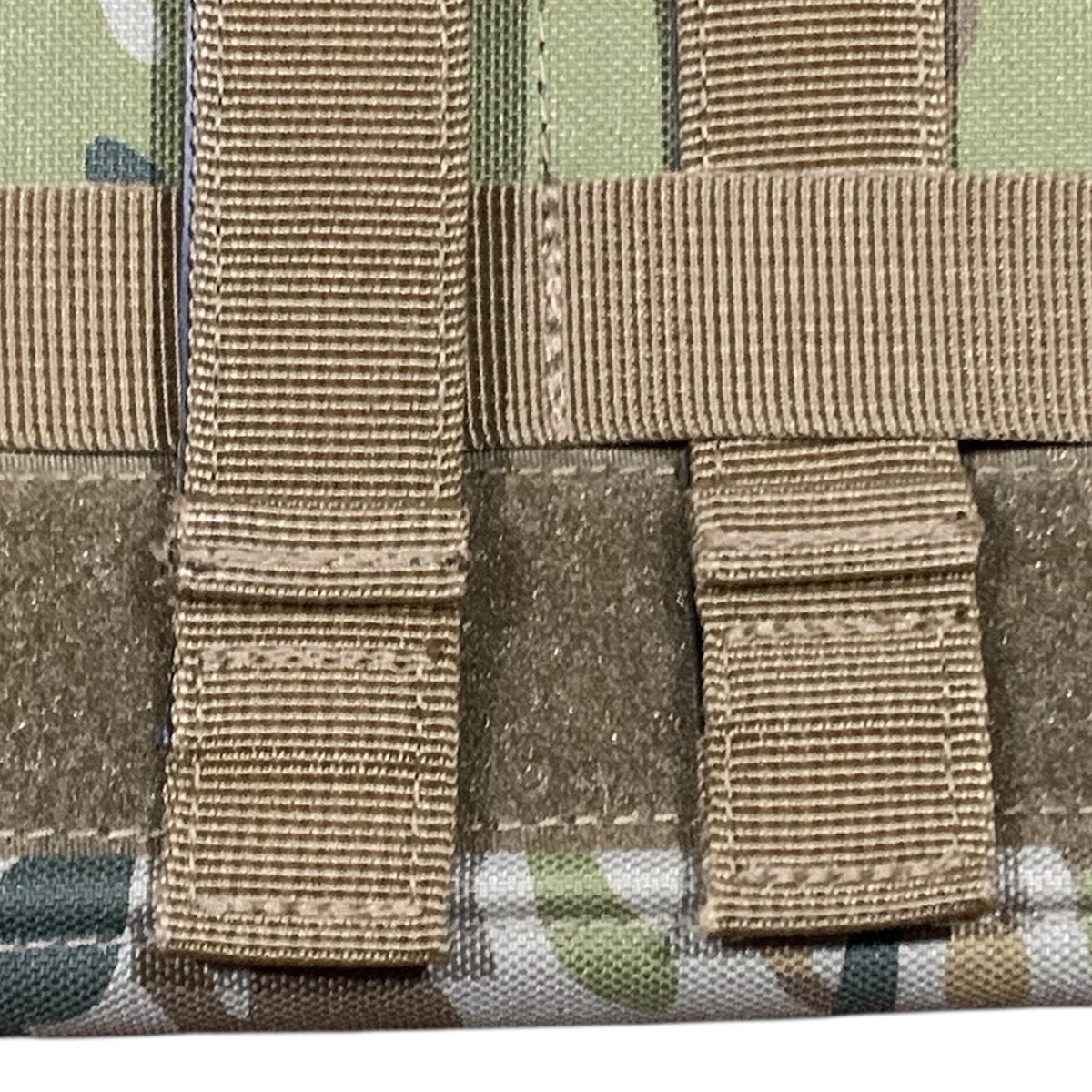 With the Officer/NCO Tactical Panel AMCU, you can easily and conveniently use maps and other navigational tools on a clean and protected surface. Its front boasts six PALS columns, providing ample room for attaching additional pouches. www.moralepatches.com.au