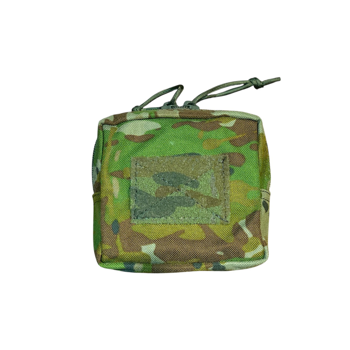 The Snake Bite Kit provides emergency treatment for one person in case of a snake or spider bite. It contains:
3 Heavy Standard Crepe Bandages.
Gauze Swab 7.5cm
Thermal Blanket,
Venomous Bite Guide.
AMCU Combat Pouch 12x11.5x6cm www.moralepatches.com.au