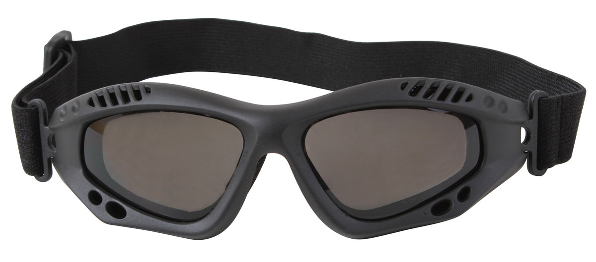 Lightweight and durable Rothco's Ventec Tactical Goggles feature a resilient shatterproof polycarbonate lens with an anti-scratch coating.
