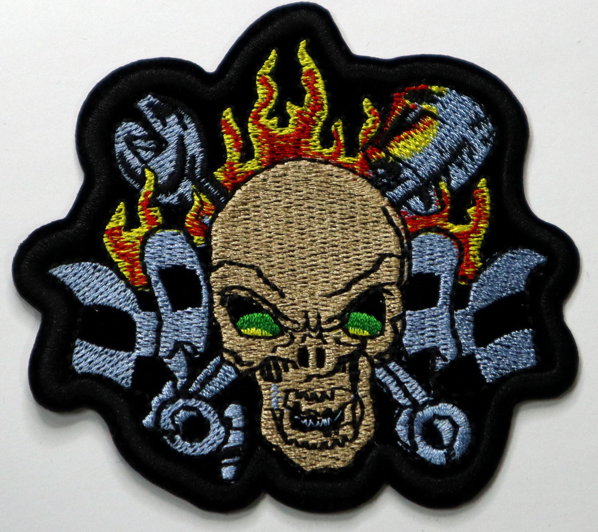 Skull and flames Iron On Patch. Great for attaching to your jackets, shirts, pants, jeans, hats. Size: 10x9.5cm