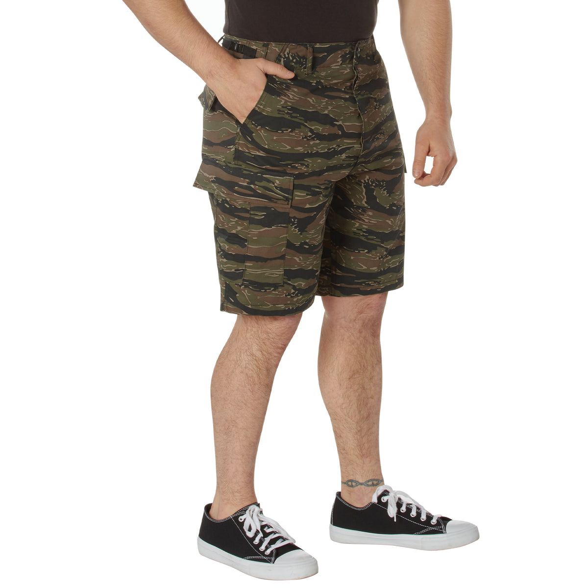 Rothco’s Tactical Camo BDU Shorts are just what you need for the trail, range, and casual style. Constructed from a cotton / polyester fabric blend, our military shorts are built for unparalleled performance, comfort, and convenience while you are on the field. www.moralepatches.com.au