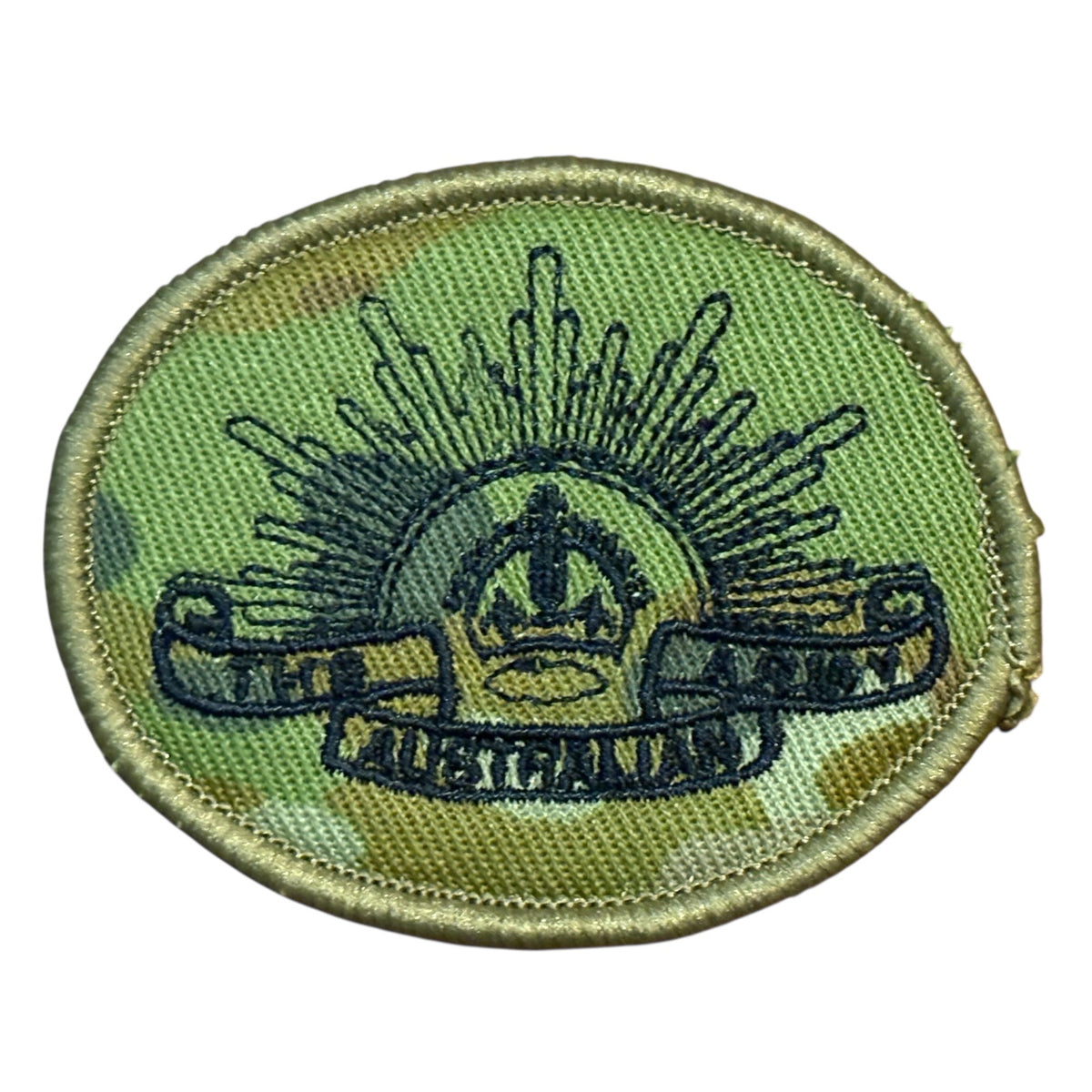 AMCU Kings Crown Australian Army Rising Sun Biscuit Shoulder Patch&nbsp;

Plain backed

6.5cmx4.7cm

Plain Backed for uniforms www.moralepatches.com.au