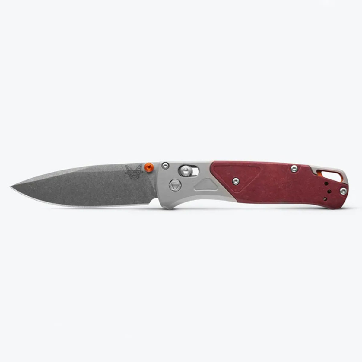 Featuring a premium CPM-S90V stainless steel stonewash polished blade, this unique 535-09 Bugout® has the same stunningly lightweight and compact feel as its predecessors and remains the ideal EDC on any outdoor adventure from the mountain trail to tasks around town. www.moralepatches.com.au