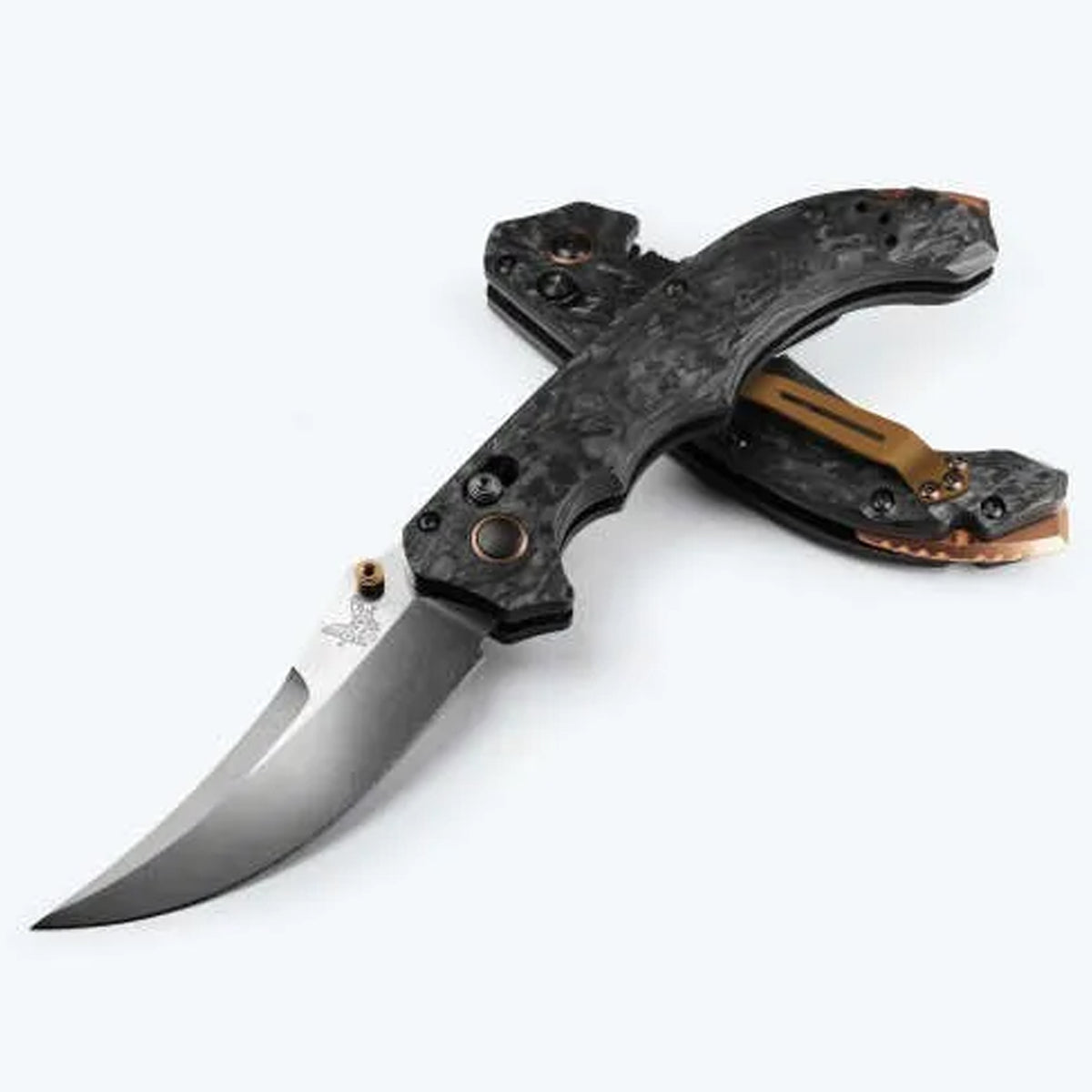 Tactical ferocity meets stylised refinement with a new EDC-friendly size in the wicked 865-02 Mini Bedlam®. Decked out in premium materials and finishes, the CPM-S90V super stainless steel blade with a satin finish gets to the point with an upswept scimitar shape ideal for hooking and slicing.  www.moralepatches.com.au