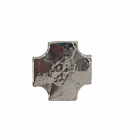 The Conspicuous Service Cross Badge is the perfect accessory for anyone who wants to show their support for the military. This lapel pin is not only durable but also adds a touch of elegance to any outfit. Whether you choose to wear it on a lapel or for everyday wear, this versatile badge is suitable for any occasion. www.moralepatches.com.au