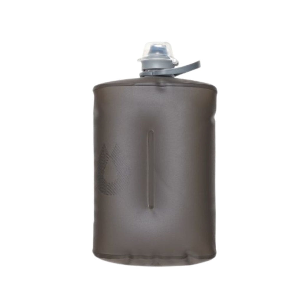 A trail companion like no other, the flexible Stow 1L has an internal baffle that makes it easier to hold and pocket. The spill-proof nozzle allows for easy drinking, it's lightweight, easy to pack and the bail handle makes for more comfortable carrying and attachment. Convenience meets performance. www.moralepatches.com.au