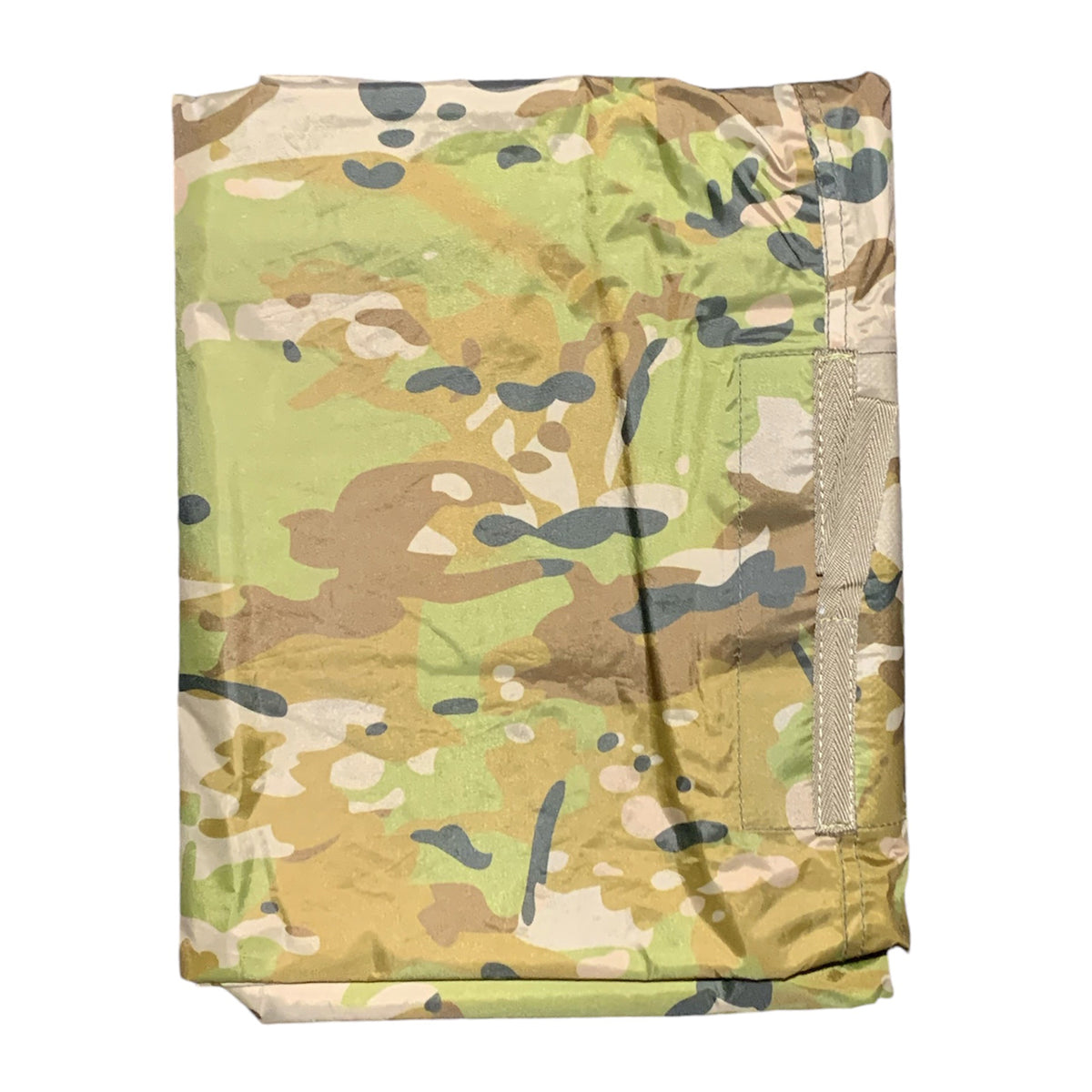 Stay dry and comfortable during your outdoor adventures with the Cadet AMCU Hootchie Full Length. This hootchie is made from 75D polyester taffeta and has a water head rating of 2000mm, providing top-notch waterproof protection. The seams are waterproof and the hootchie is strengthened with copper studs and durable webbing, ensuring its reliability in any weather. Measuring 278x186cm, it offers ample coverage for all your camping or hiking needs. www.moralepatches.com.au