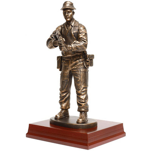 Male Recruit Figurine is the perfect present for serving members or veterans. This superb 295mm tall female Army recruit figurine is the ideal gift, award or collectable. www.moralepatches.com.au