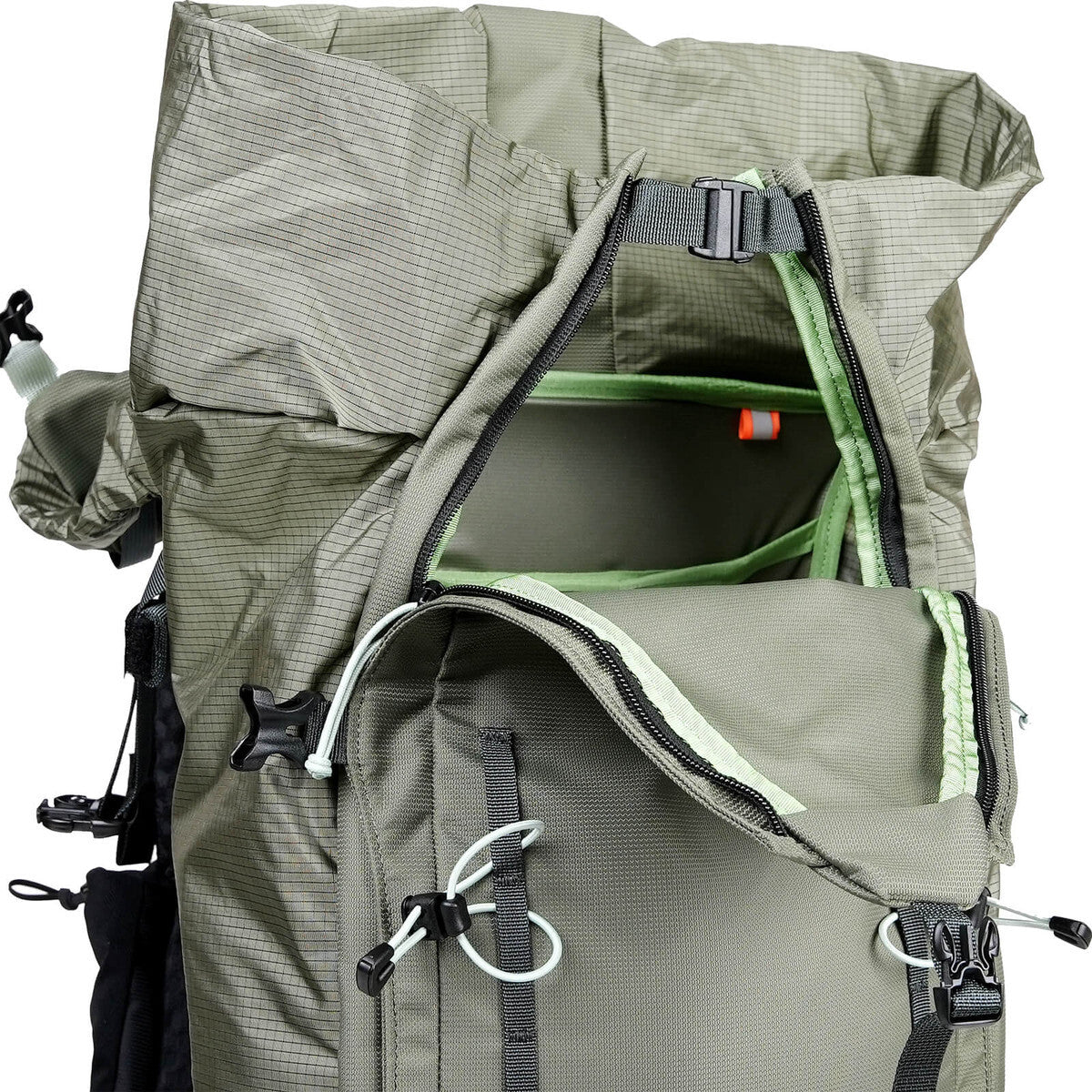 Built for grueling in-and-outs or minimalist overnighters, the BRIDGER 35 has an answer for every challenge your weekend mission throws your way. This hiking pack’s ample storage pockets let you keep essential accessories like sunscreen, snacks, and cameras close at hand, and a double-zipper design makes for an effortless transition when it’s time to take a lunch break or set up camp. www.moralepatches.com.au