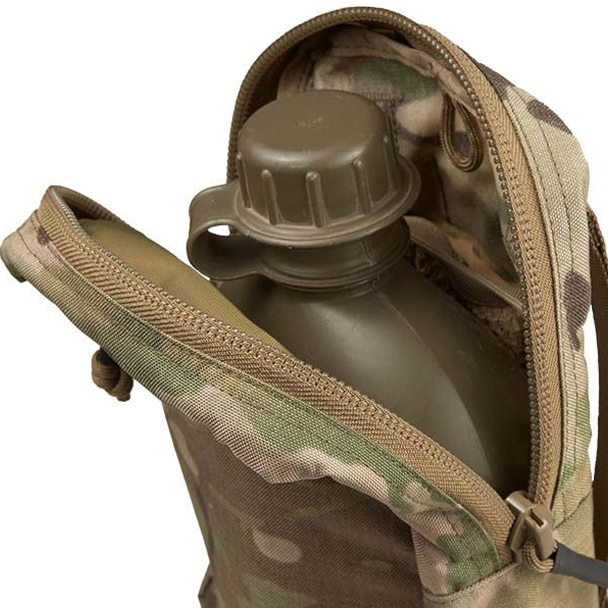 The Platatac Accessories Small Mk4 pouch is designed as a multi-role general purpose utility pouch to stow additional essential items. With internal elastic loops and mesh pocket and an external large flat zippered pocket on the front for organising all those sundry items we always find ourselves carrying. www.moralepatches.com.au