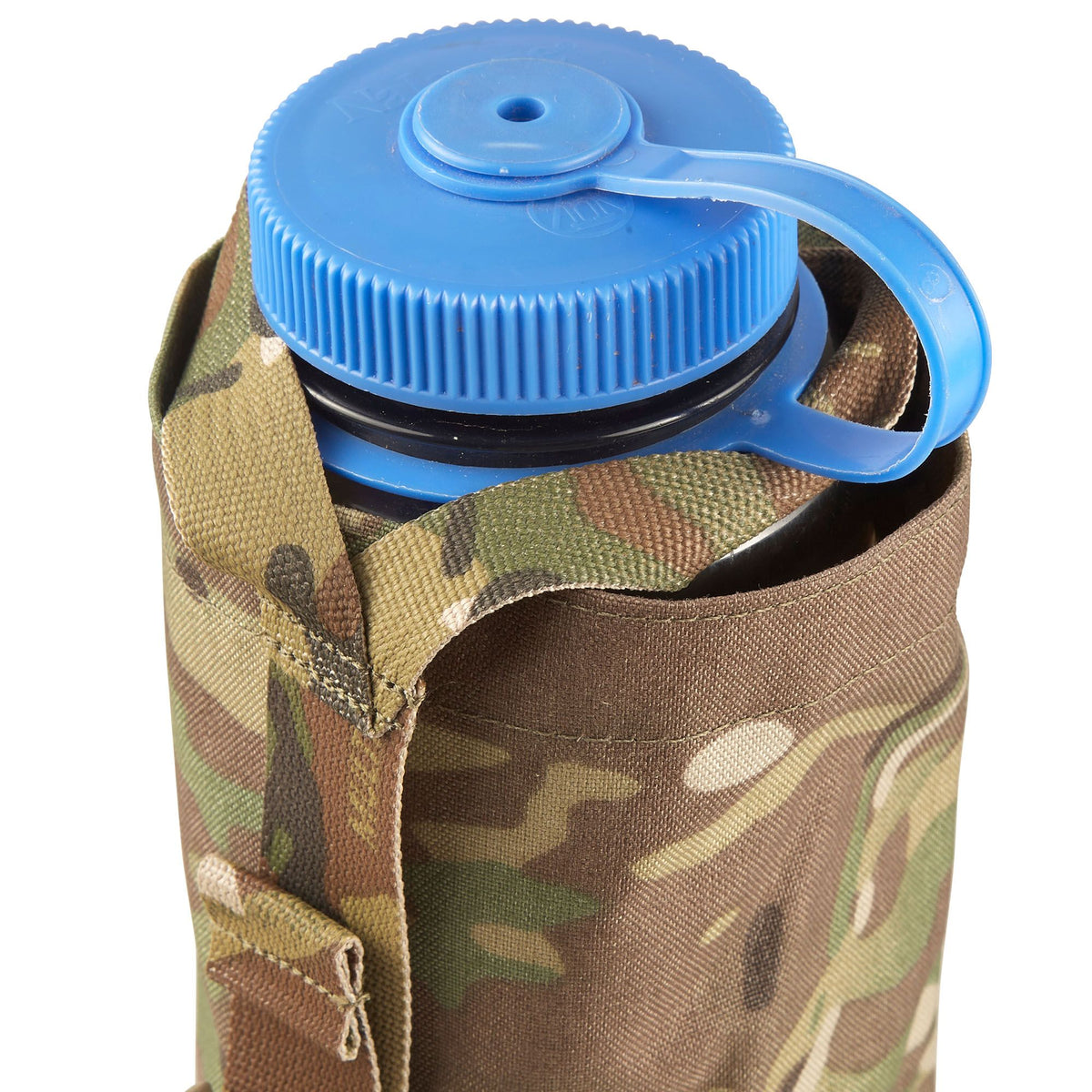 The Nalgene Bottle Pouch is designed to hold a 32oz wide or narrow mouth Nalgene bottle with a titanium cup, a 1L flask. It features a Y style strap with an ITW side release buckle to secure the bottle. www.moralepatches.com.au