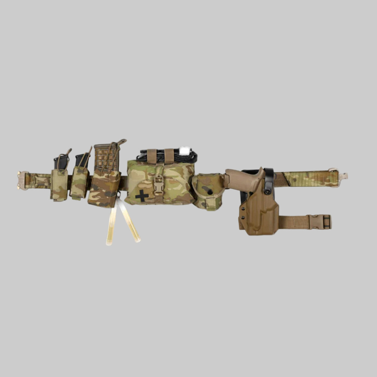 The Platatac ASAD First Line Belt IFAK is a compact, belt-mounted medical pouch designed for fast access and minimal bulk. Optimised for wear in the small of the back and mounted upside down, it keeps lifesaving medical essentials within easy reach—without interfering with your movement or other gear. www.moralepatches.com.au
