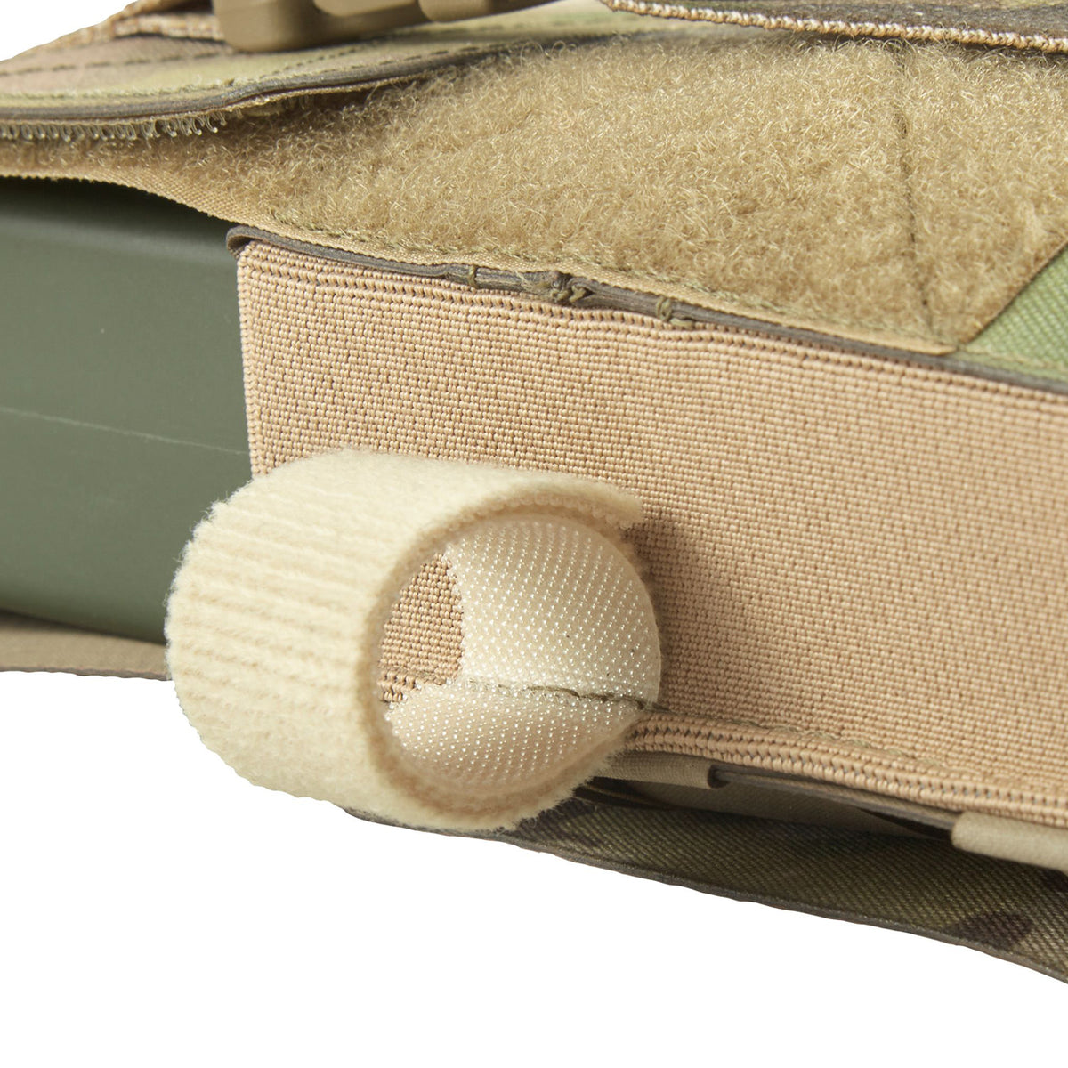 This pouch has been designed securely hold AN/PRC-152 Multiband Handheld Radio with or without GPS module. The pouch can be adjusted in height for when the user is operating with a battery splitter. www.moralepatches.com.au side view
