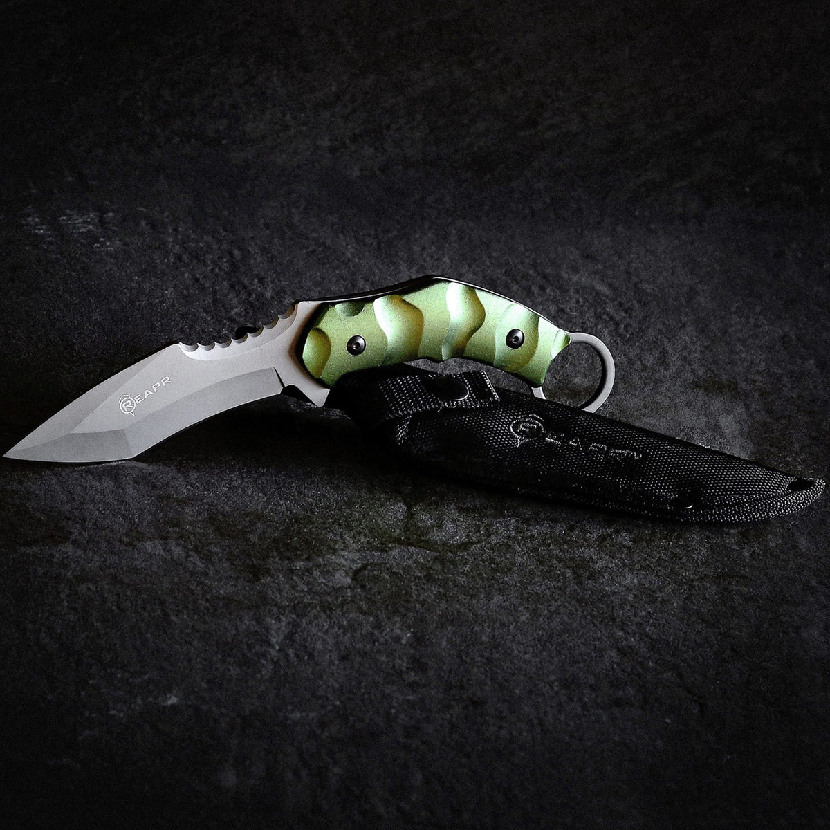 This impressive and stylish knife makes a truly effective survival and tactical tool. The REAPR 11010 SLAMR 4-3/4″ Fixed Blade Knife features a 4-3/4” 420 stainless steel blade with satin finish and a textured lightweight aluminum handle that provides a more secure grip and extra leverage. www.moralepatches.com.au