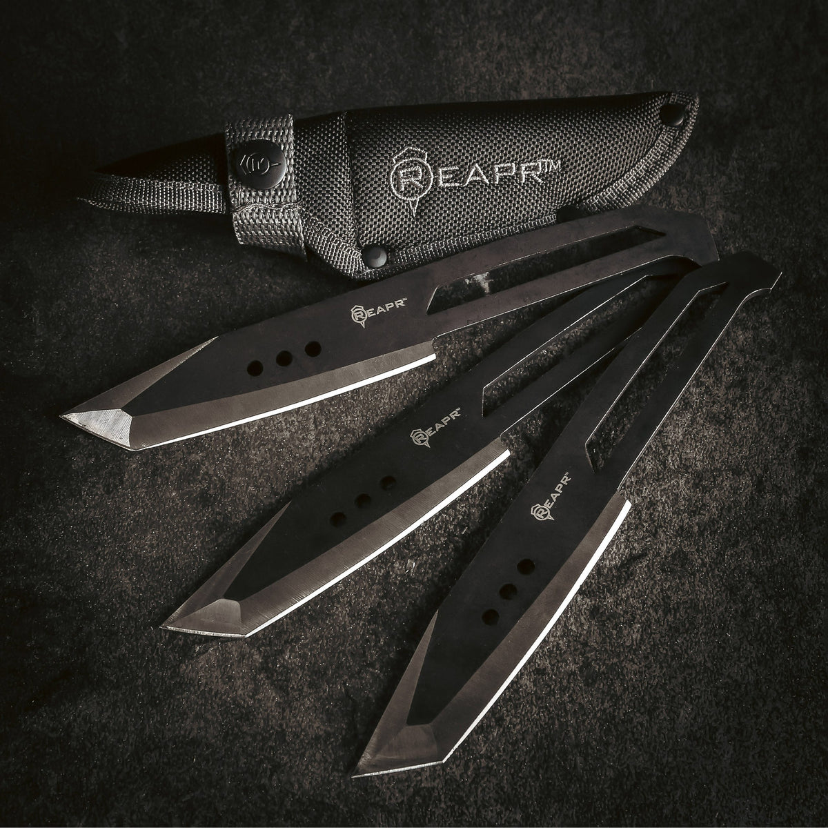 Hit the bullseye every time with these perfectly-balanced throwers. The Reapr 3 Piece Chuk Knives set is ideal for camping, parties, barbecues, and other outdoor activities. www.moralepatches.com.au