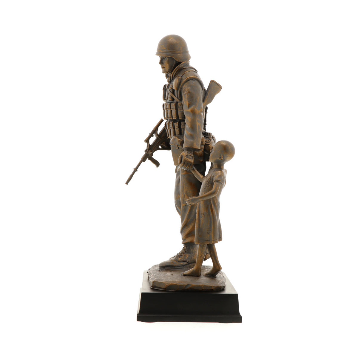 The Somalia Figurine is a sensational keepsake that pays tribute to the brave men and women who served our nation in Somalia. Inspired by Gary Ramage's iconic photograph, this figurine depicts a soldier helping a young girl, symbolizing the spirit of service and humanity. Standing at 30cm tall, this superb figurine is the perfect gift or collectable. www.moralepatches.com.au