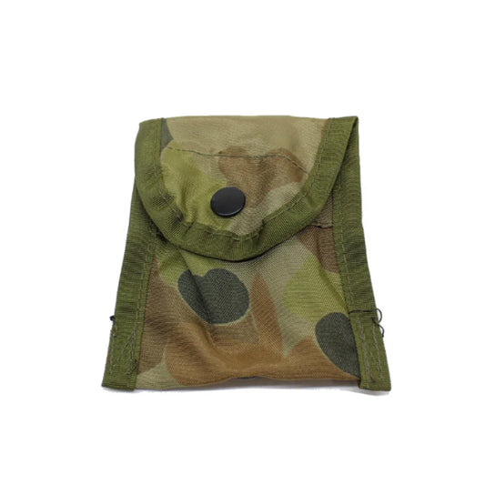 &nbsp;Military Designed ALICE equipment set, clips to belt or equipment

Can carry a compass or small items for quick access, great for cadets to attach to their webbing for easy to grab items


10.5x10.5x6cm www.moralepatches.com.au
