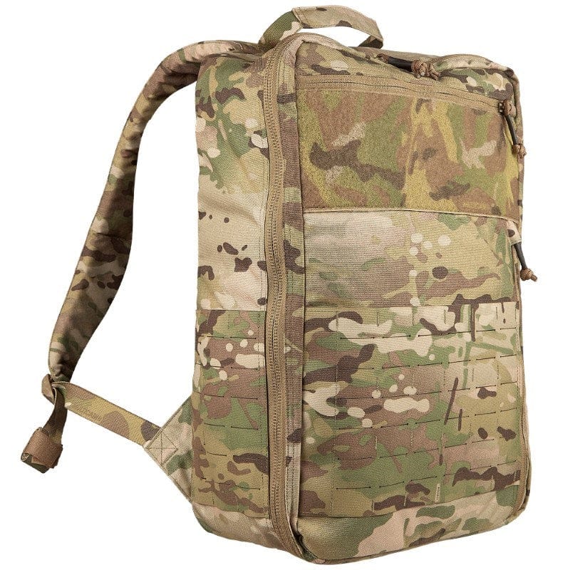 The Platatac Spur MSM 24 Day Pack is the larger of the two Spur MSM packs and boasts most of the same features as well as a larger carrying capacity. It features two zippered admin pockets on the front panel, two internal mesh zippered pockets. www.moralepatches.com.au