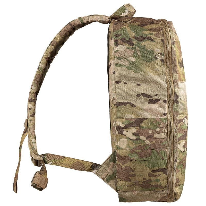 The Platatac Spur MSM 24 Day Pack is the larger of the two Spur MSM packs and boasts most of the same features as well as a larger carrying capacity. It features two zippered admin pockets on the front panel, two internal mesh zippered pockets. www.moralepatches.com.au