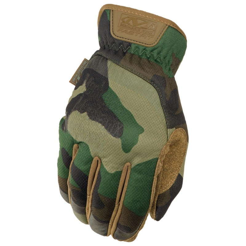 LIGHTWEIGHT AND DEXTEROUS, THE FASTFIT® PROVIDES SERVICE MEMBERS WITH AN UNBELIEVABLE FIT AND EASY ON/OFF FLEXIBILITY. THE ANATOMICALLY CUT TWO-PIECE PALM ELIMINATES MATERIAL BUNCHING FOR MAXIMUM CONTROL AND IMPROVED MANUAL OPERATION. FORM-FITTING MATERIAL TREKDRY® IS LIGHTWEIGHT AND BREATHABLE SO THE TOP OF YOUR HANDS STAY COOL AND COMFORTABLE IN ANY ENVIRONMENT. KEEP YOUR TACTICAL TOOL SECURE TO YOUR GEAR OR PACK WITH THE NYLON CORD LOOP POSITIONED BENEATH YOUR WRIST.  